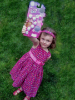 Elliegcweb1_jpg_w180h240 Elliegcweb1_jpg_w180h240